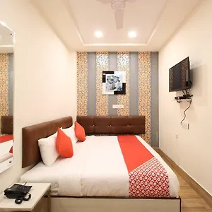 Oyo Flagship 41002 Vijay Palace Sws Hotel Amer